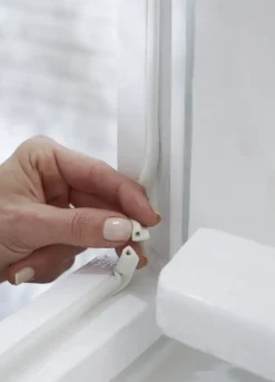 Tochtwering|Tochtstrips Deur > Tesa Tochtband P-profiel zelfklevend bruin 25m