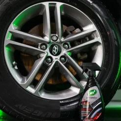 Auto Reinigings- & Poetsmiddelen > Turtle Wax hs tyre shine 680ml